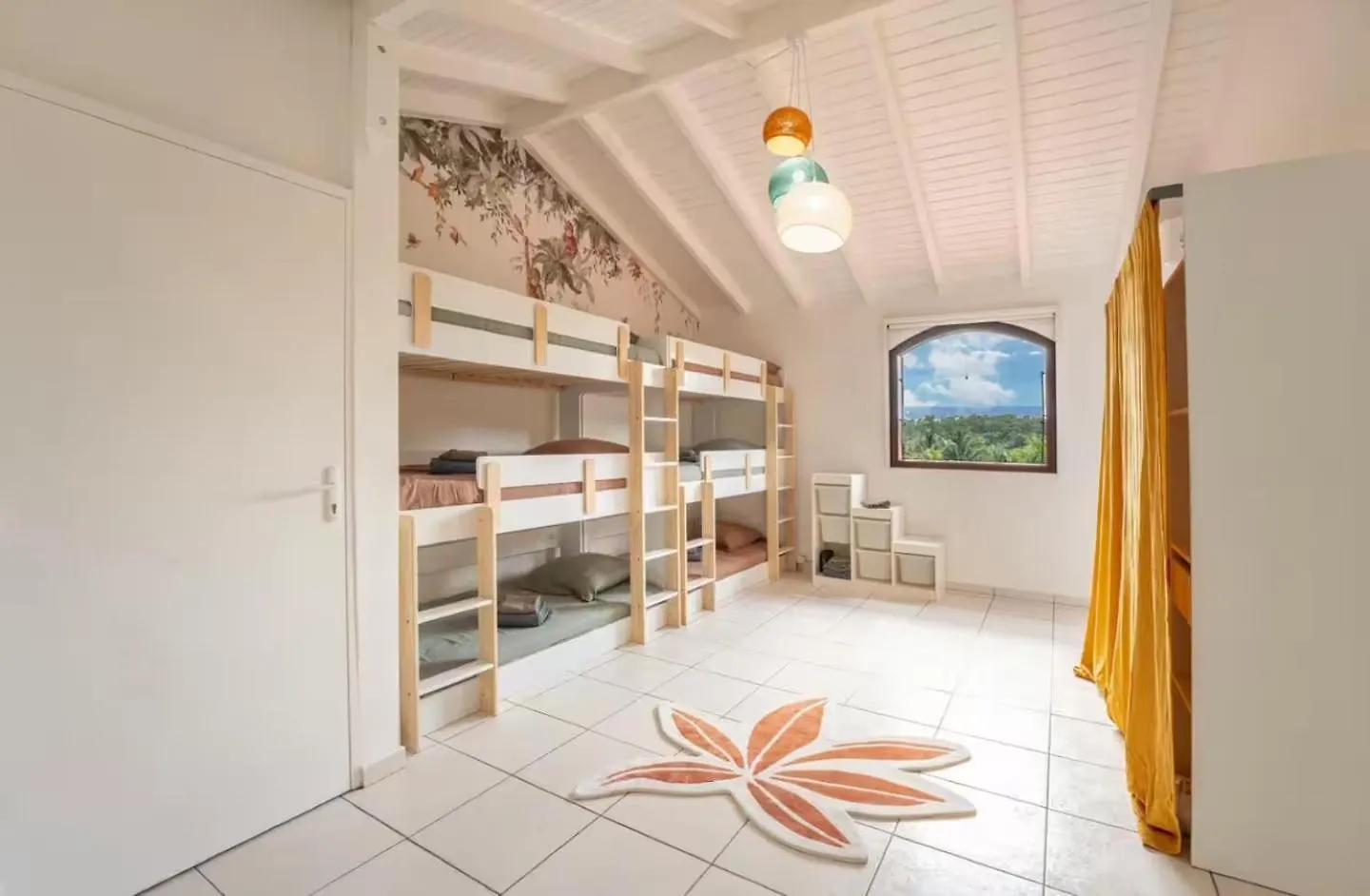Spacious Villa Corossol With Pool Le Gosier