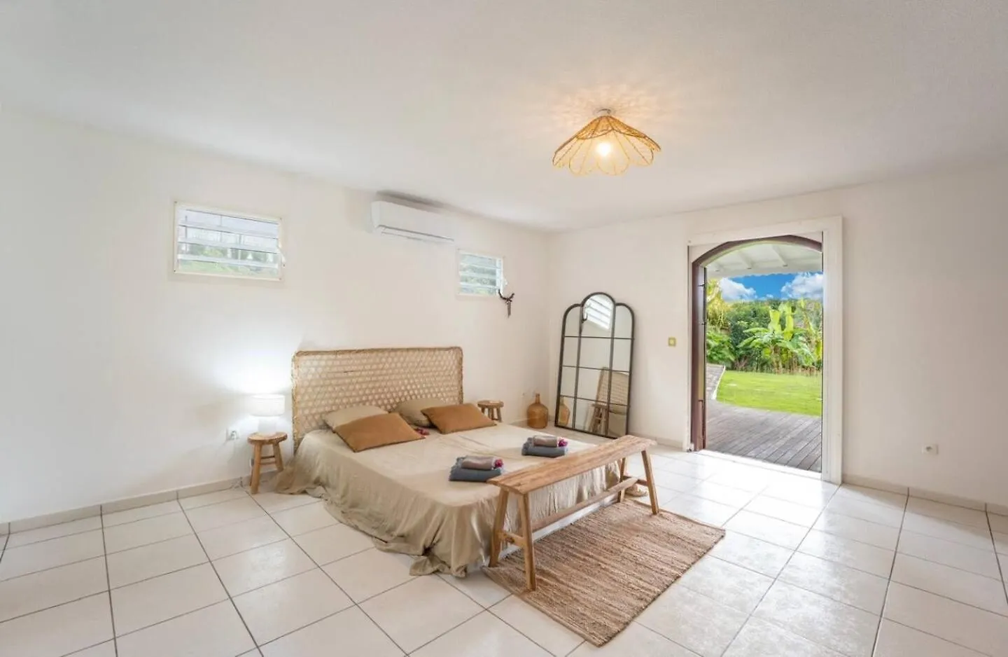Spacious Villa Corossol With Pool Le Gosier