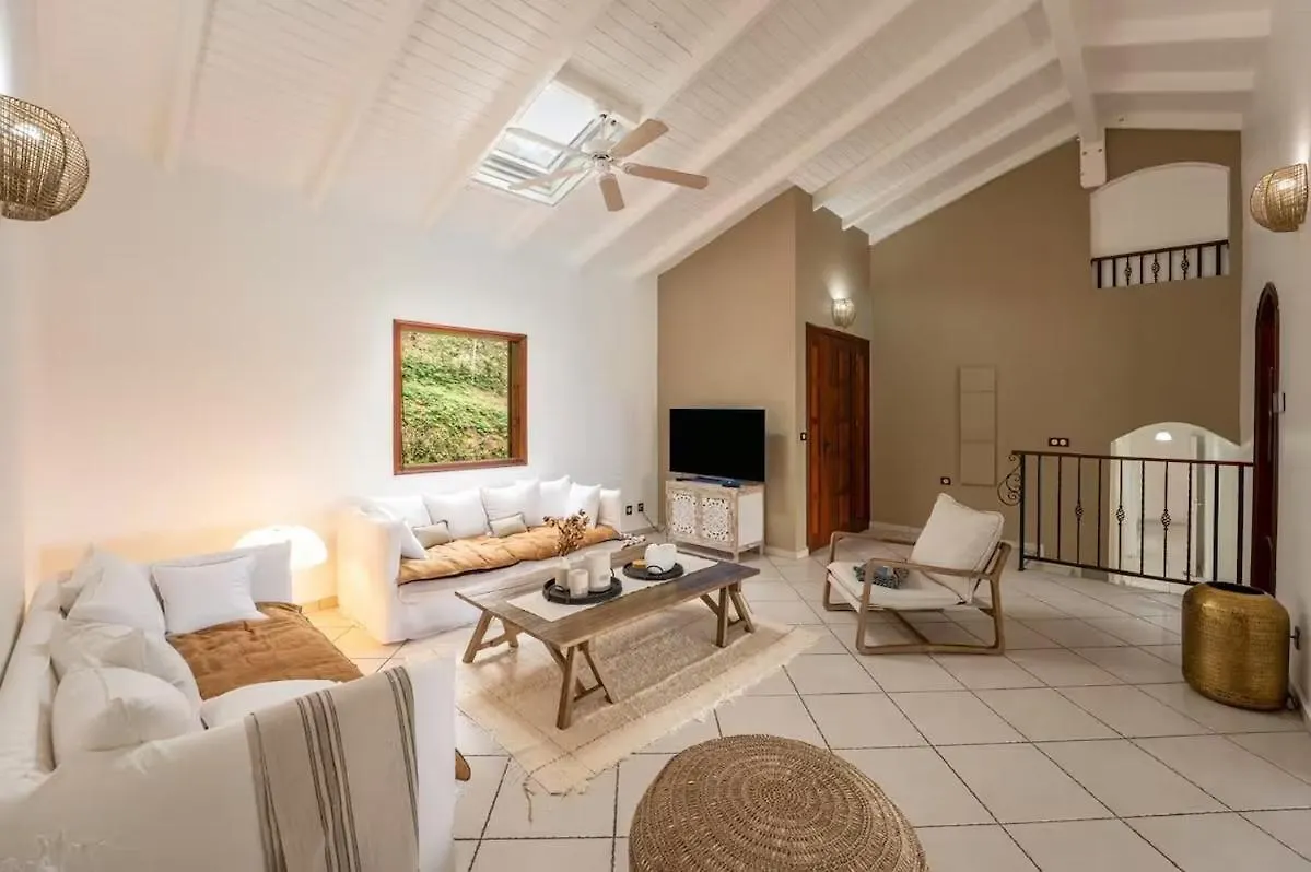 Spacious Villa Corossol With Pool Le Gosier  0*, Le Gosier (Grande-Terre) Guadalupe